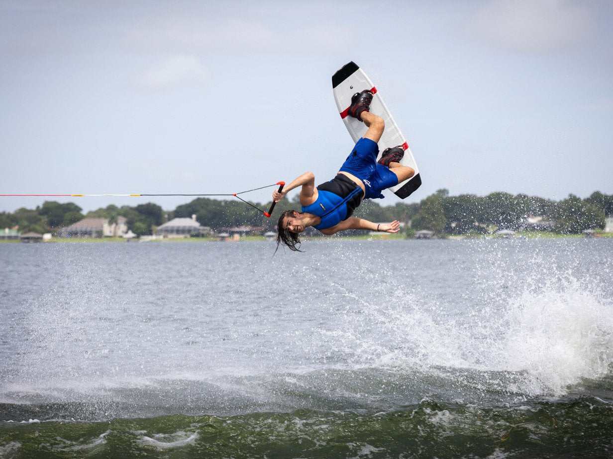 2022 Connelly Pure Wakeboard